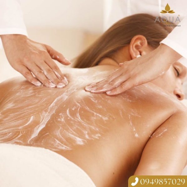 Mẹo Giảm Thâm Mụn Lưng Với Peel Da Kết Hợp Ánh Sáng Lumifacial Tại AQUA SPA